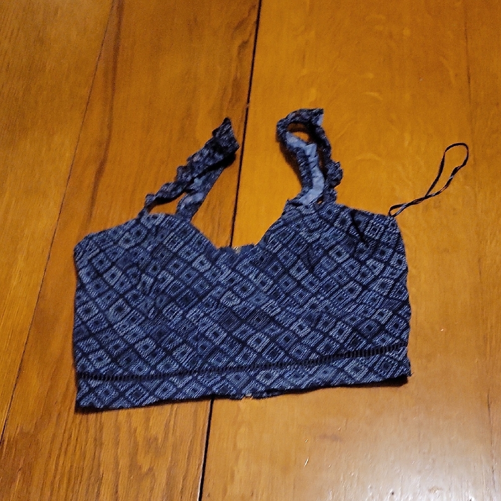 Kendall & Kylie Navy Floral Crop Top